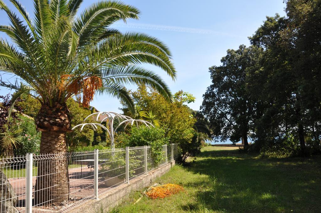 Aparthotel Sole E Mare Santa-Maria-Poggio  Zewnętrze zdjęcie