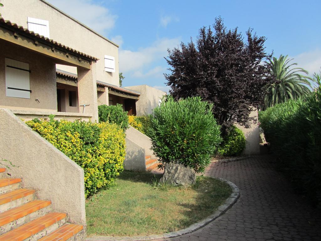 Aparthotel Sole E Mare Santa-Maria-Poggio  Zewnętrze zdjęcie