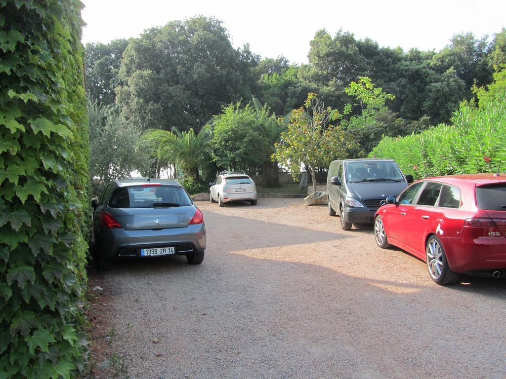 Aparthotel Sole E Mare Santa-Maria-Poggio  Zewnętrze zdjęcie