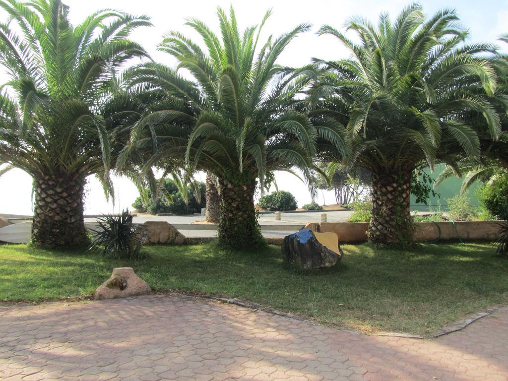 Aparthotel Sole E Mare Santa-Maria-Poggio  Zewnętrze zdjęcie