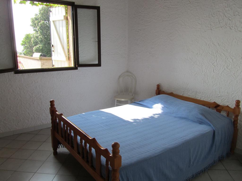 Aparthotel Sole E Mare Santa-Maria-Poggio  Pokój zdjęcie